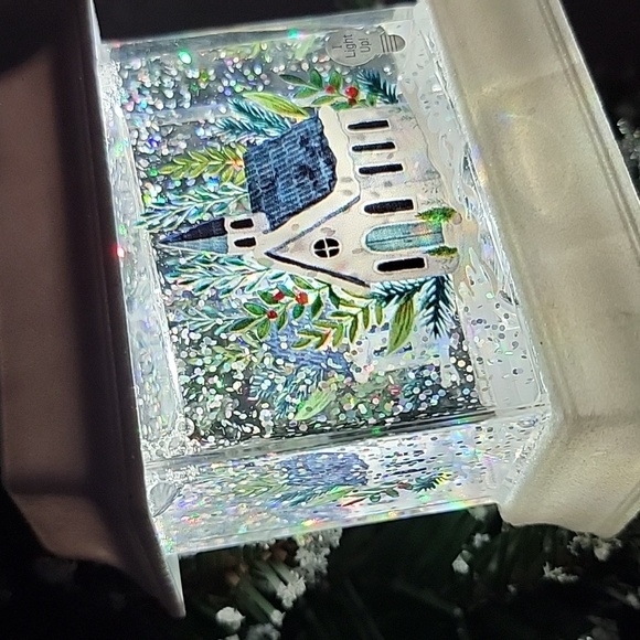 Winter Church light up water lantern - Picture 5 of 11